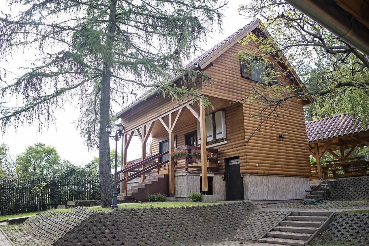 Paripa Csárda Acomodação com café da manhã Debrecen Exterior foto